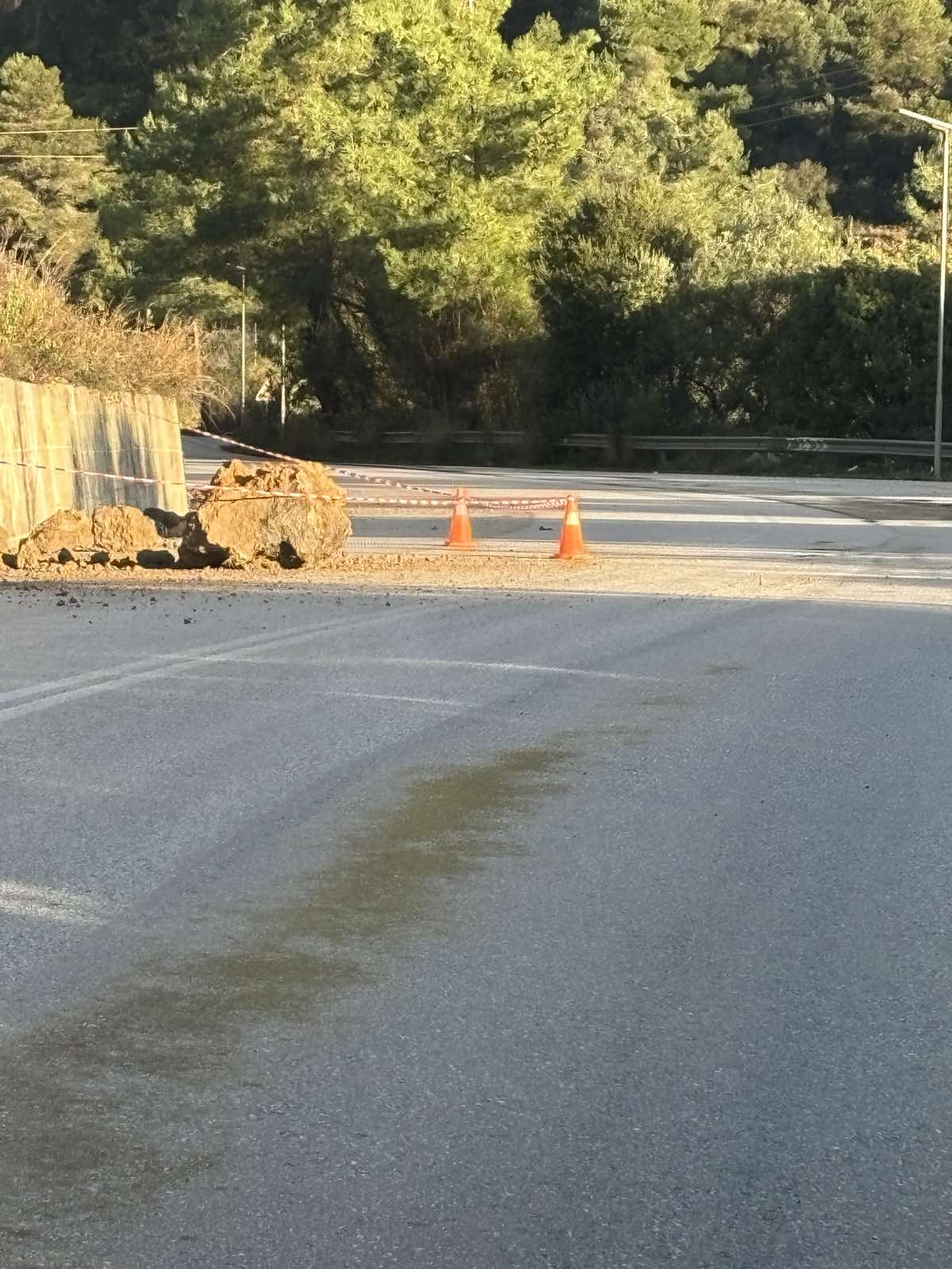 Στο έλεος της κακοκαιρίας η Ήπειρος με κλειστούς δρόμους και νέες κατολισθήσεις