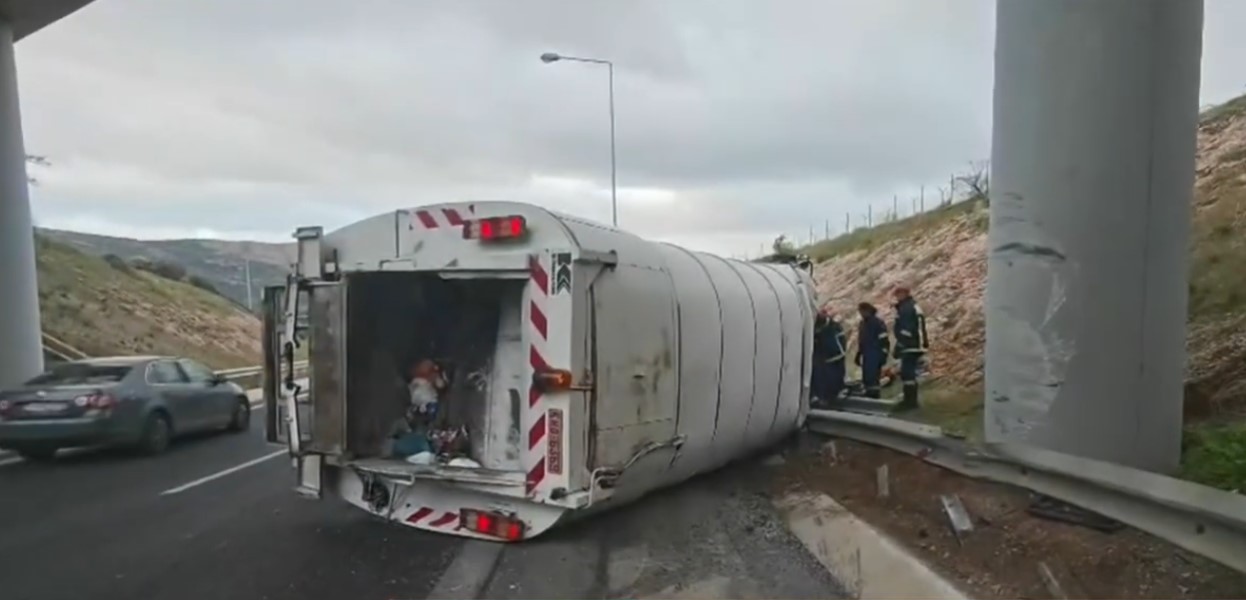 Δήλωση δημάρχου Βριλησσίων για την ανατροπή απορριμματοφόρου στην Περιφερειακή Αιγάλεω