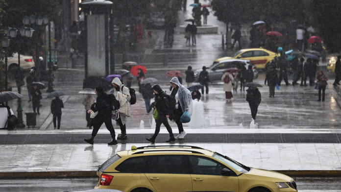 Δυνατές βροχές στην Αττική, παρακολουθήστε βίντεο – Νέα κακοκαιρία απόψε, αρχική πρόβλεψη για την Καθαρά Δευτέρα