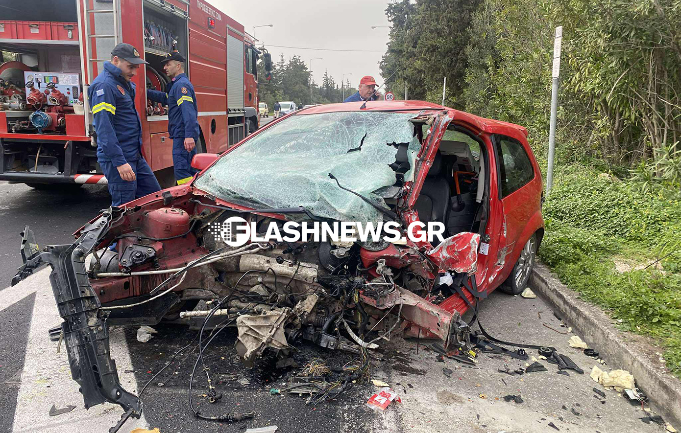 Συγκλονιστική καραμπόλα στα Χανιά: Νεκρή οδηγός – Εκτοξεύτηκε μηχανή αυτοκινήτου