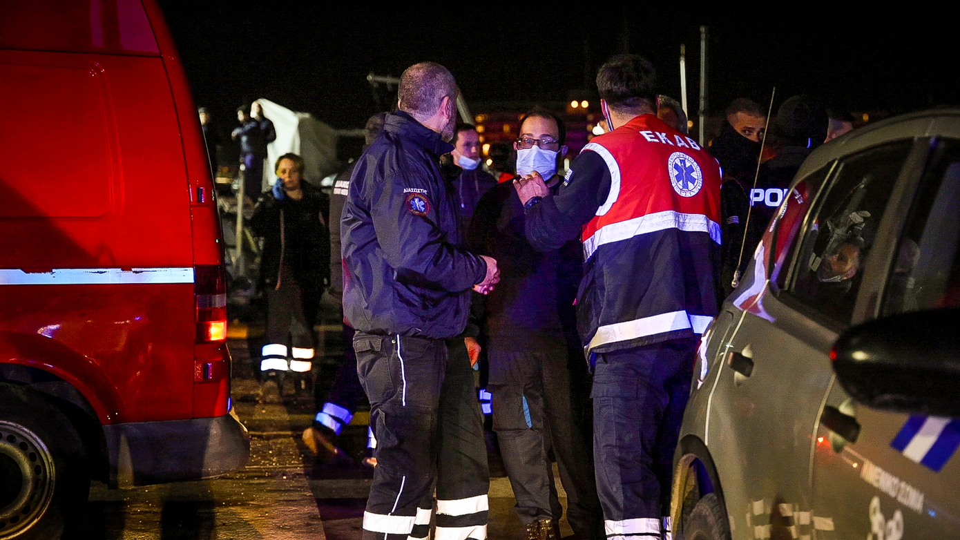 Θρήνος για την καταστροφή ανοιχτά της Χίου με πλοιάριο μεταναστών – Τουλάχιστον 15 νεκροί