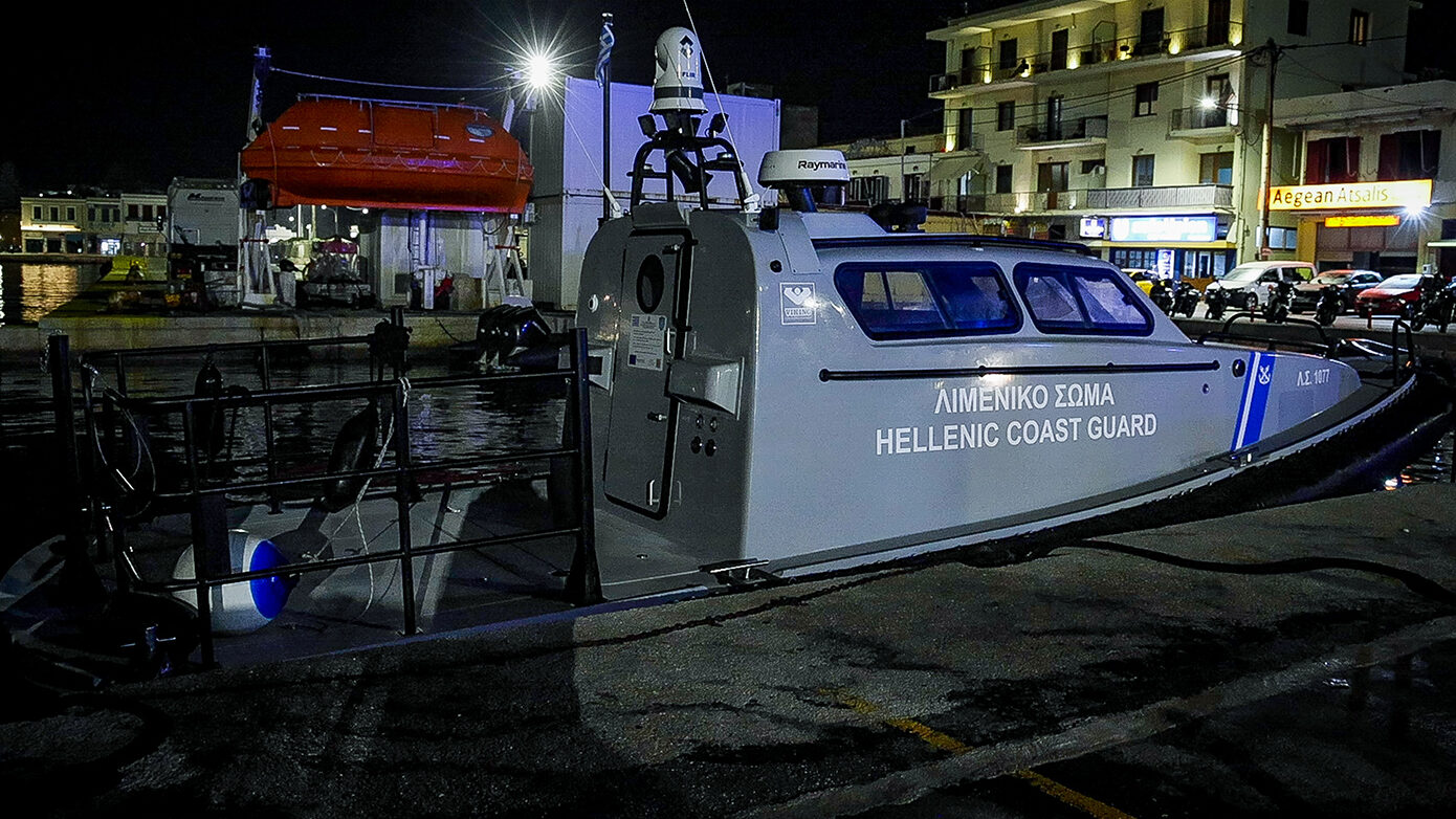 Ενεργοποιείται το ειδικό πρωτόκολλο κρίσης για την τραγωδία στη Χίο – Στο νησί καταφθάνει ομάδα ιατροδικαστών και νεκροτόμων
