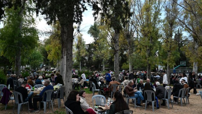 Κούλουμα παντού: Σαρακοστιανές λιχουδιές, μουσική και χορός από τον λόφο Φιλοπάππου έως τον Λαγκαδά – Όλες οι δραστηριότητες