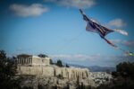 Σαρακοστιανές γεύσεις και γλέντι στον Λόφο Φιλοπάππου – Χαρταετοί ζωγράφισαν τον ουρανό της Αθήνας