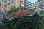 Ο πωλητής χαρταετών που γιορτάζει 20 χρόνια στο Παγκράτι – «Προσφέρουμε χαρά στα παιδιά»