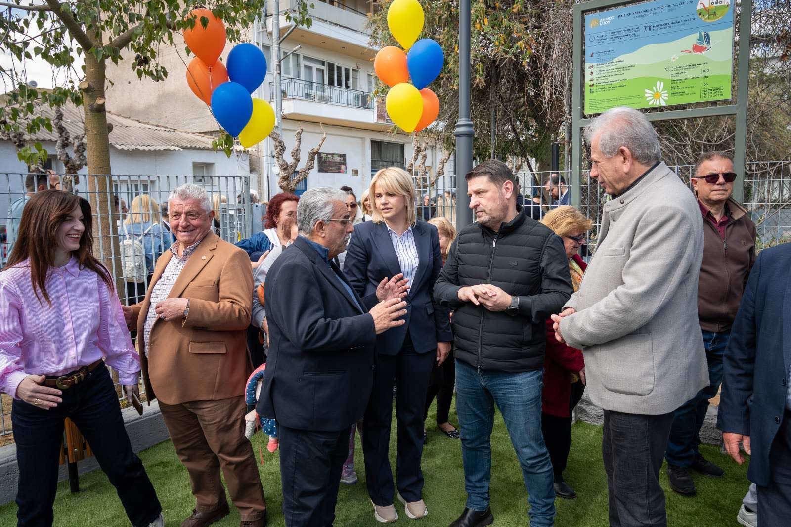 Νίκος Χαρδαλιάς από το Ίλιον: «Παραδίδουμε στις συνοικίες της Δυτικής Αθήνας ασφαλείς και μοντέρνους χώρους παιχνιδιού για τα παιδιά μας»