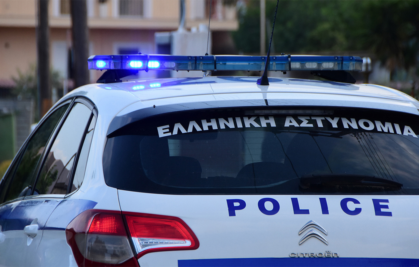 Δύο συλλήψεις για χιλιάδες κροτίδες και βαρύ οπλισμό στο Ηράκλειο Κρήτης