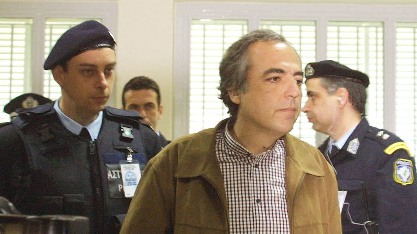 Αποκαλύψεις Κουφοντίνα για τη 17Ν – Το δίλημμα να εξοντώσει τον Σάββα Ξηρό και το μυστηριώδες πρόσωπο «ο γέρος»