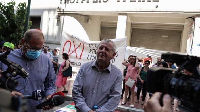 ΠΟΕΔΗΝ: Η υγεία απαιτεί αυξημένη χρηματοδότηση, όχι λεκτικές αντιπαραθέσεις