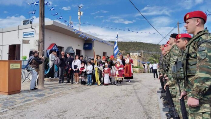 Μαθητές από σχολείο της Βούλας αποκλεισμένοι στη Γαύδο – Ενδέχεται να επιστρέψουν με φρεγάτα του Π.Ν.