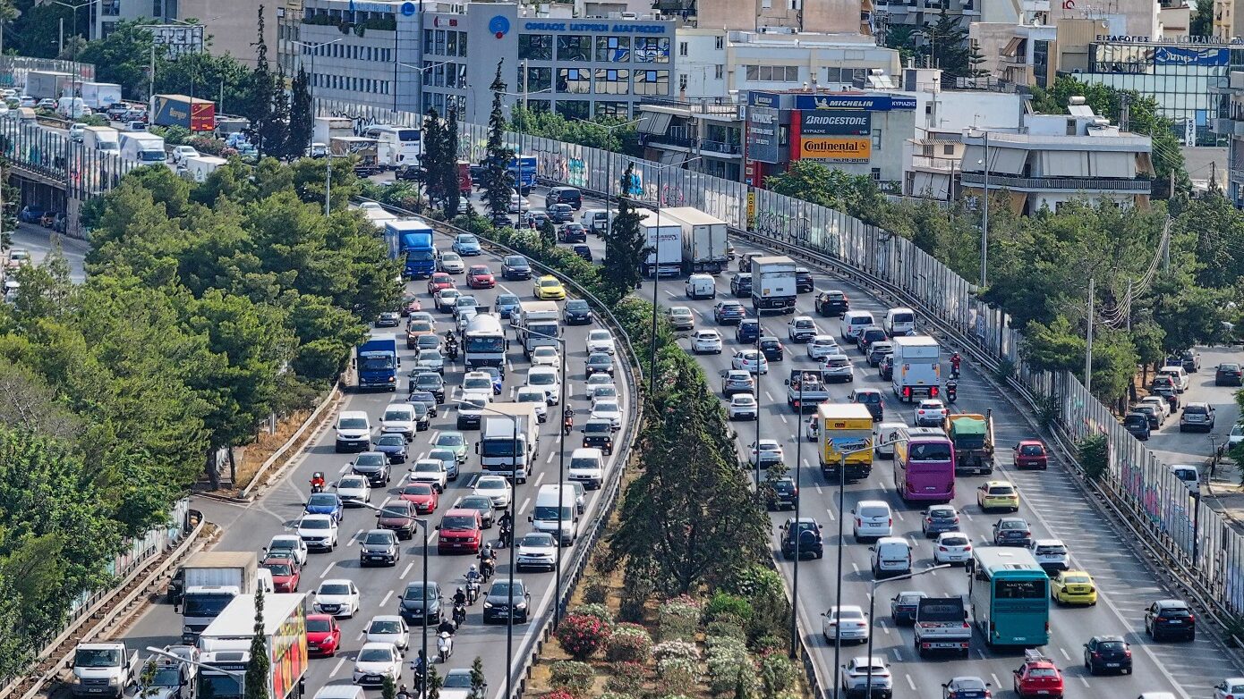 Κίνηση τώρα: Μποτιλιάρισμα στον Κηφισό – Καθυστερήσεις άνω των 30 λεπτών στην Αττική Οδό
