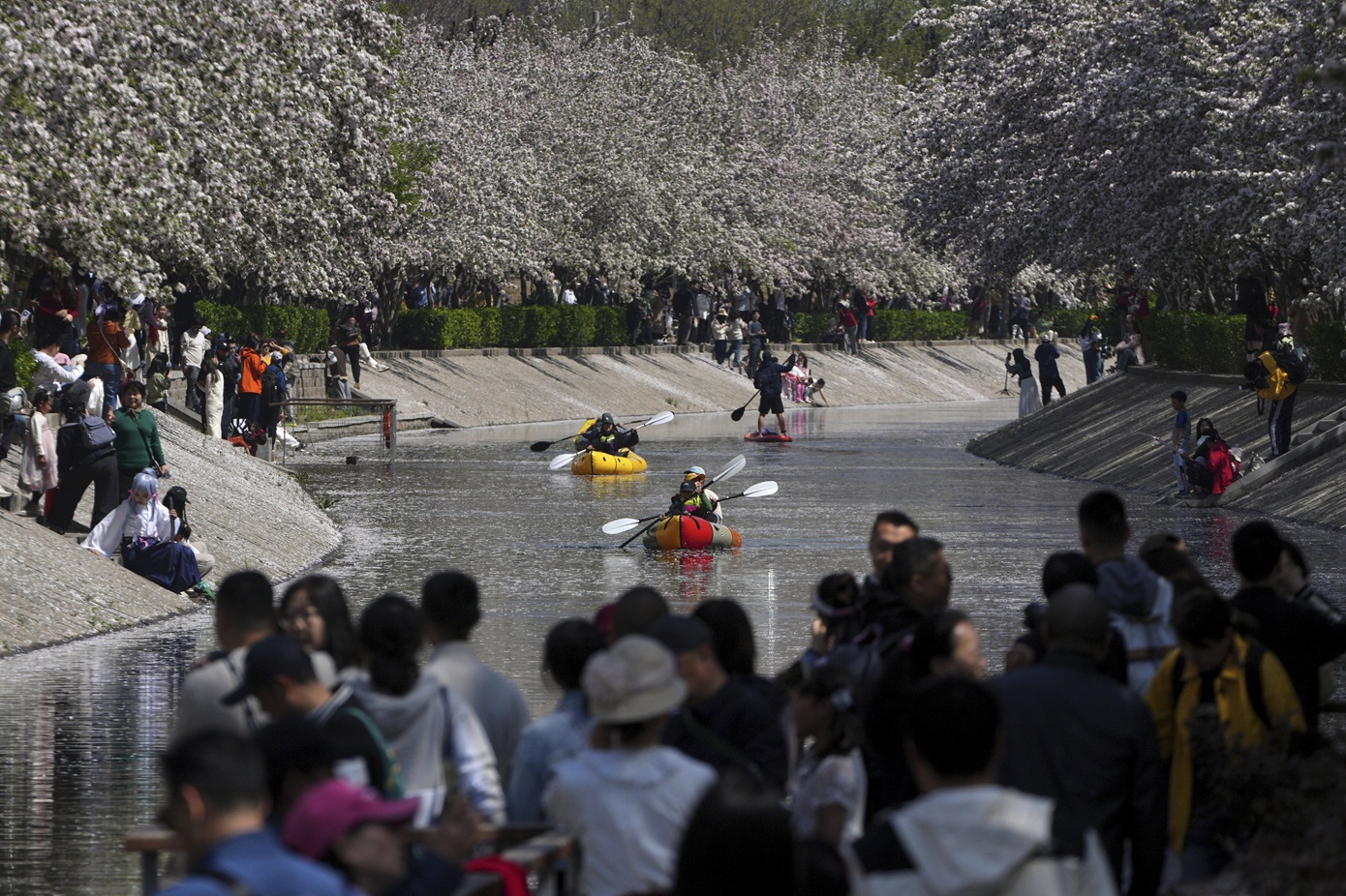Νέα ρεκόρ σημείωσε ο εσωτερικός τουρισμός στην Κίνα το 2025 και κατά το φετινό Φεστιβάλ της Άνοιξης