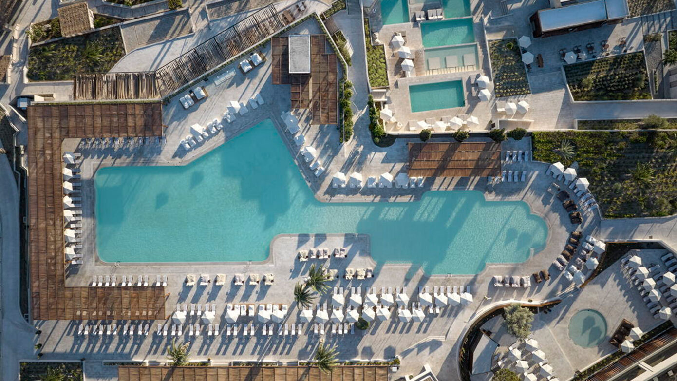 ELLA RESORTS: Χρηματοδοτική συμφωνία 710 εκατ. ευρώ με την Πειραιώς