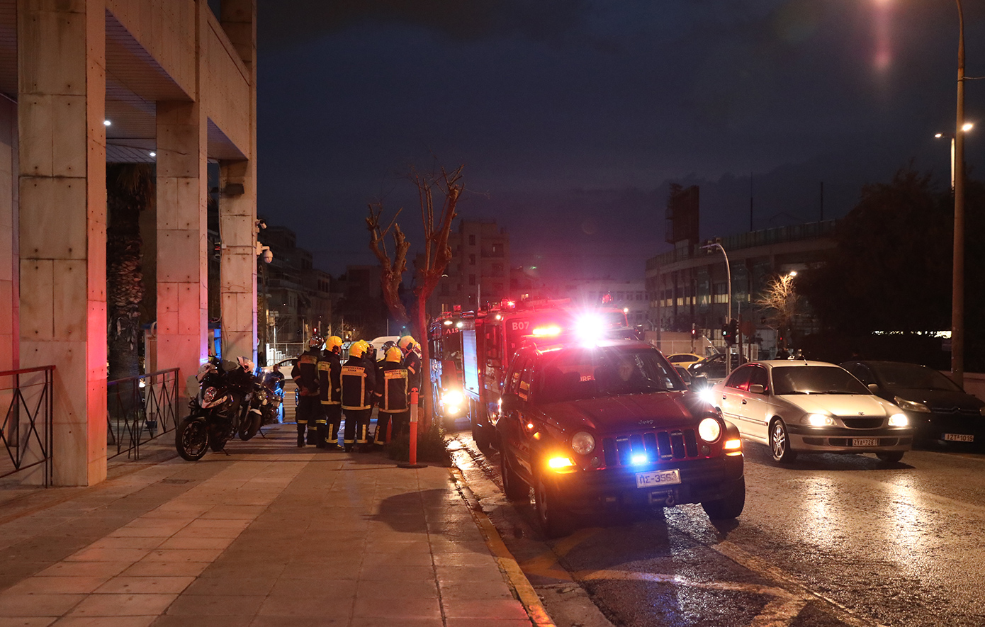 Ο άνδρας που απείλησε με ανατίναξη στη ΓΑΔΑ – Ελεγχόμενη έκρηξη από το ΤΕΕΜ