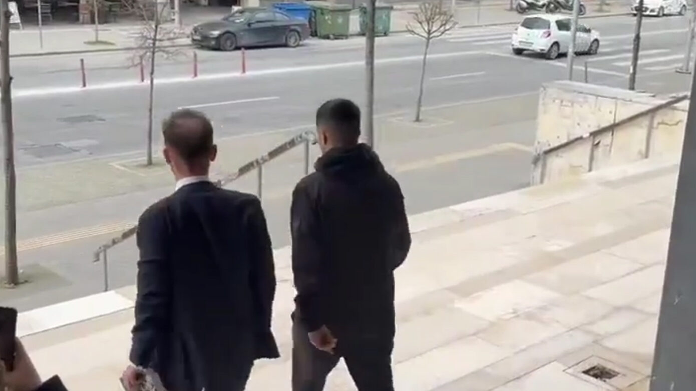 Αποφυλακίστηκε ο 19χρονος φίλος του Κλεομένη που βρισκόταν στη δολοφονία – Κατηγορείται για κακούργημα