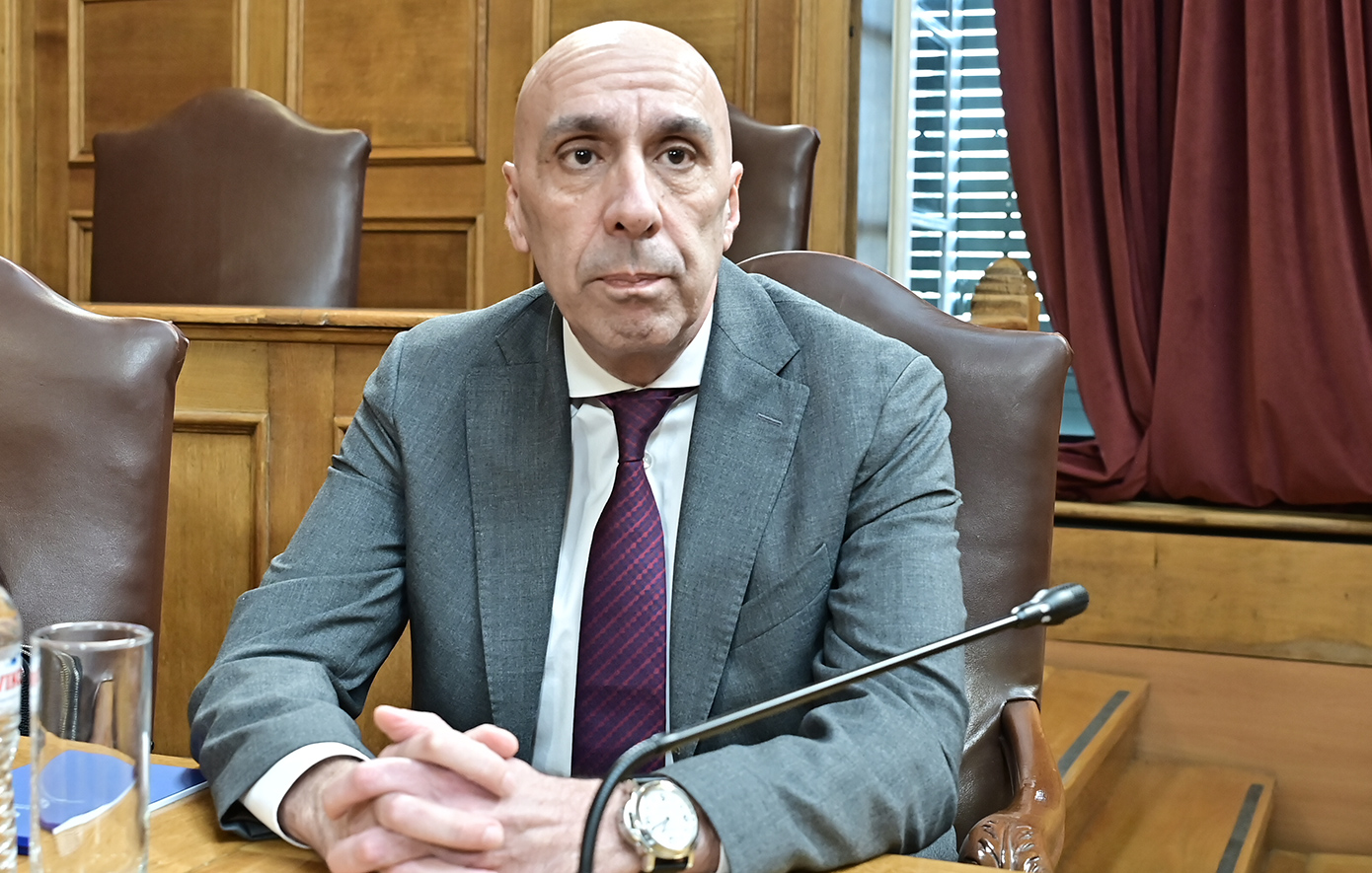 Ο Γιάννης Μπρατάκος, πρόεδρος του ΕΒΕΑ, αναλύει τα σαφή όρια στις αγοραστικές παρεμβάσεις