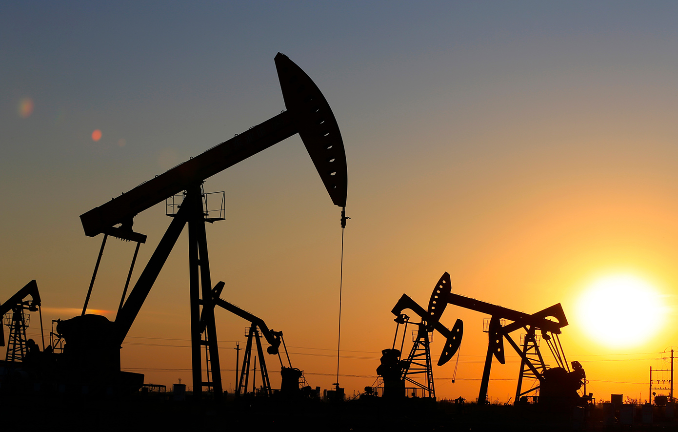 Η σύγκρουση στο Ιράν ωθεί τις ΗΠΑ να επαναφέρουν τη ροή του ρωσικού πετρελαίου