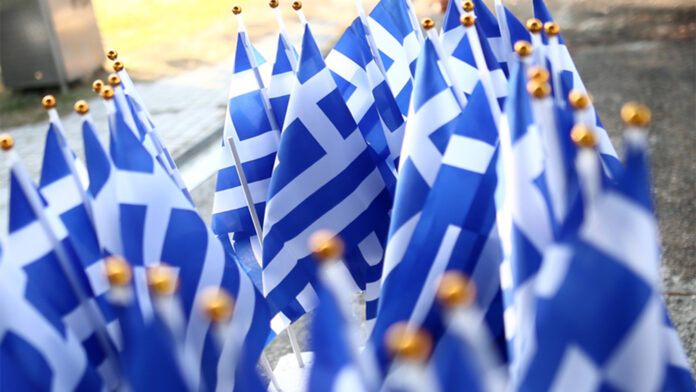 Αναστάτωση στο Βόλο από μαθητές που φώναζαν συνθήματα υπέρ της Χρυσής Αυγής στην παρέλαση