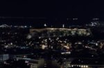 Ακρόπολη και Καλλιμάρμαρο έστειλαν σήμα για τον πλανήτη – Εντυπωσιακά πλάνα της Αθήνας από drone στην «Ώρα της Γης 2026»