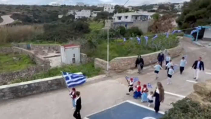 «Μαζί» στην παρέλαση της 25ης Μαρτίου – Μήνυμα ενότητας σε σχολεία ακριτικών περιοχών