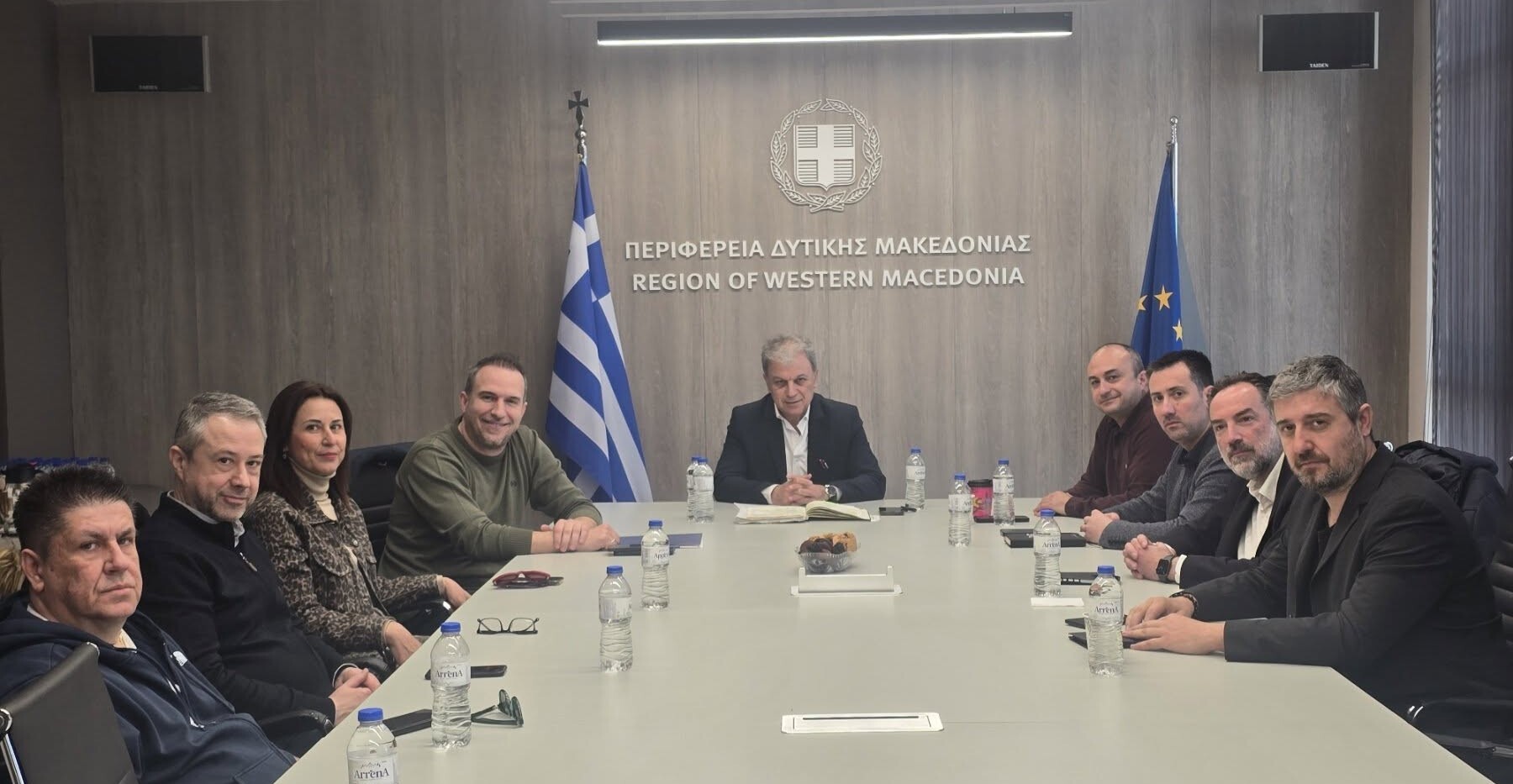 Περιφέρεια Δυτικής Μακεδονίας: Συνάντηση Περιφερειάρχη με ηγέτες Εμπορικών Συλλόγων για στήριξη των ΜμΕ