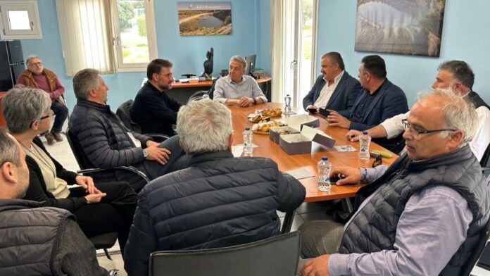 Περιφερειάρχης Κρήτης στη ΔΕΥΑ Μαλεβιζίου – Σχέδιο αξιοποίησης του Αλμυρού ποταμού