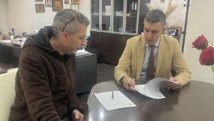 Συμφωνία για ενεργειακή βελτίωση σε σχολεία του Δήμου Δοξάτου