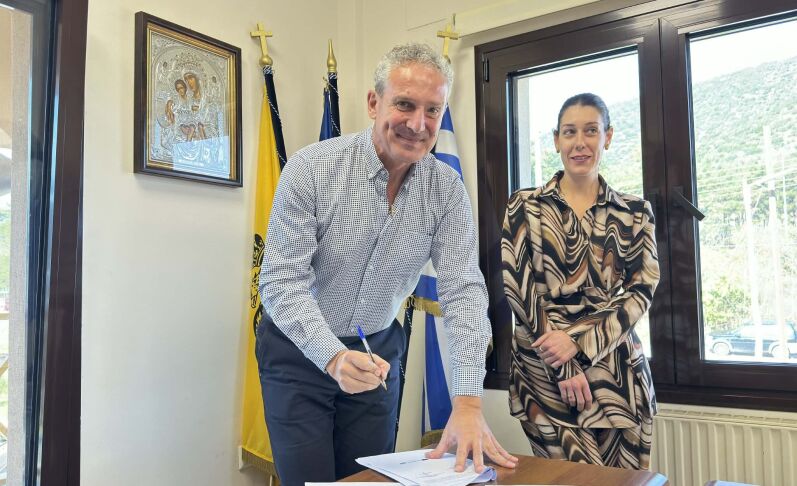 Δ.Παρανεστίου: Συμφωνία για δημιουργία γηπέδου 5×5 στο Δημοτικό Σχολείο Αδριανής