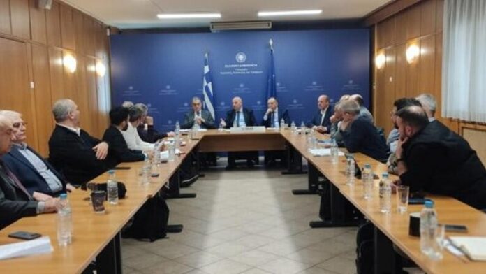 Κ. Μουτζούρης: «Τα μέτρα που ανακοινώθηκαν για τον αφθώδη πυρετό είναι επαρκή αρχικά»