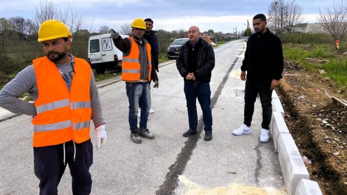 Επίσκεψη Δημάρχου Τρικκαίων στα νέα έργα πεζοδρομίων στο Κηπάκι