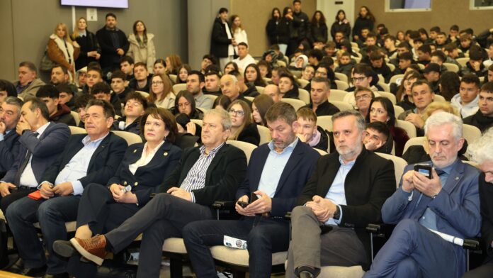 Περιφέρεια Στερεάς Ελλάδας: Ημερίδα στη Λαμία για τεχνικά επαγγέλματα