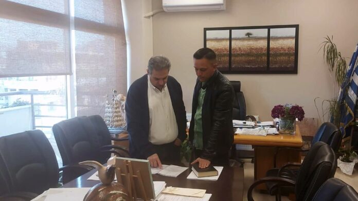 Νέος υπάλληλος ανέλαβε καθήκοντα στον Δήμο Φαρσάλων