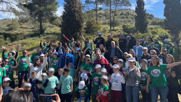 Δ.Βύρωνα: 150 νέες φυτεύσεις προσέφεραν «ανάσα» πρασίνου στον Καρέα