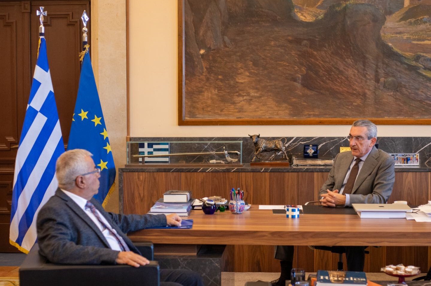 Συνάντηση εργασίας Γ. Χατζημάρκου με τον Διοικητή του Γ.Ν. Ρόδου στην Περιφέρεια Νοτίου Αιγαίου