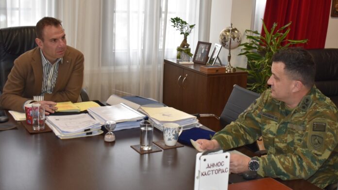 Ο Δήμαρχος Καστοριάς συναντήθηκε με τον καινούργιο Δκτή της 9ης Μηχανοποιημένης Ταξιαρχίας