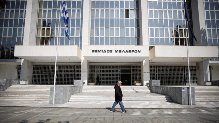 Οριστική καταδίκη με 6μηνη φυλάκιση για τον οδοντοτεχνίτη που ασκούσε παράνομα οδοντιατρικές πράξεις