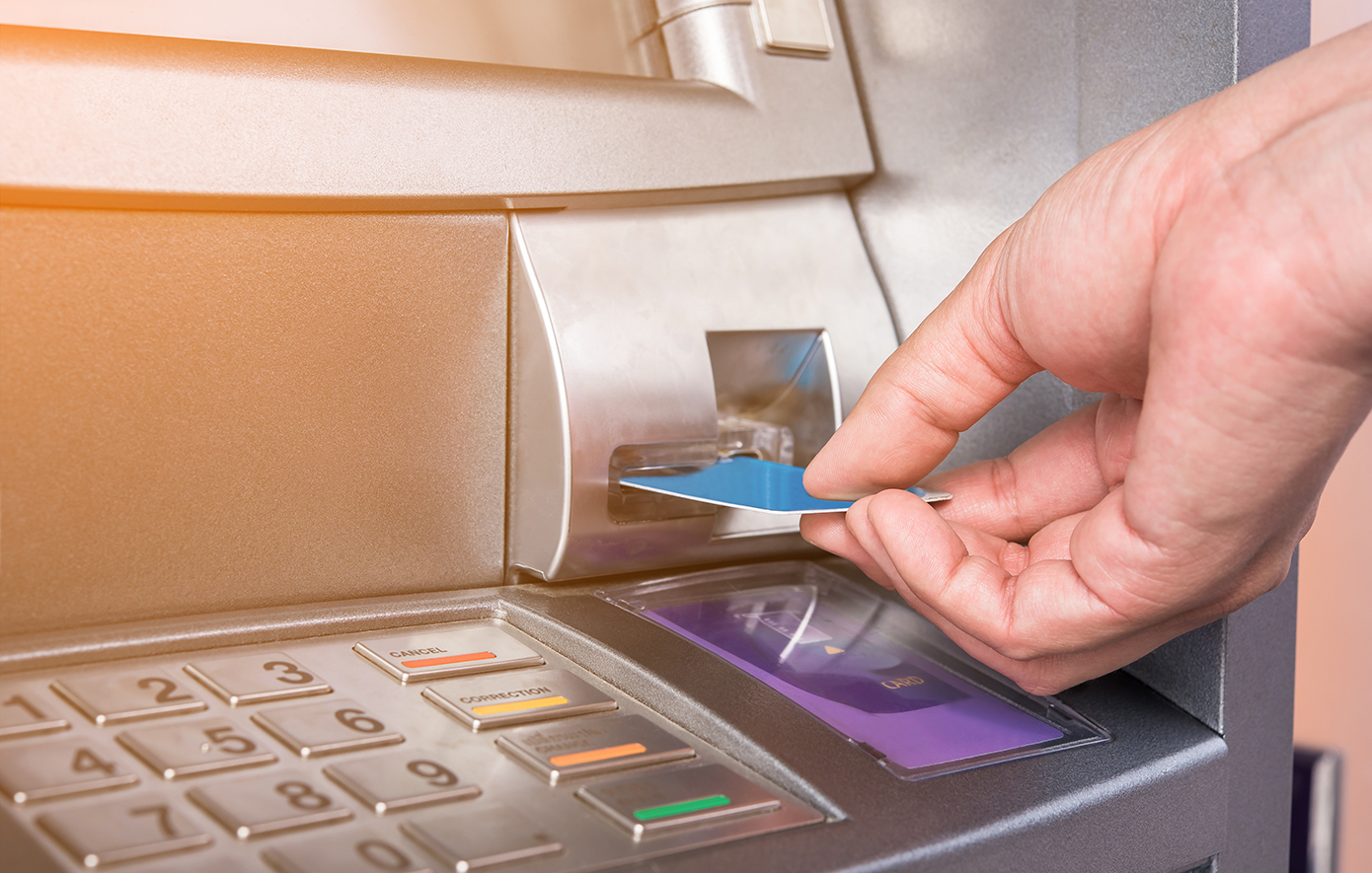 Οριστικοποιείται και αποκαλύπτεται αύριο ο κατώτατος μισθός – Πιθανή αύξηση στα 920 ευρώ