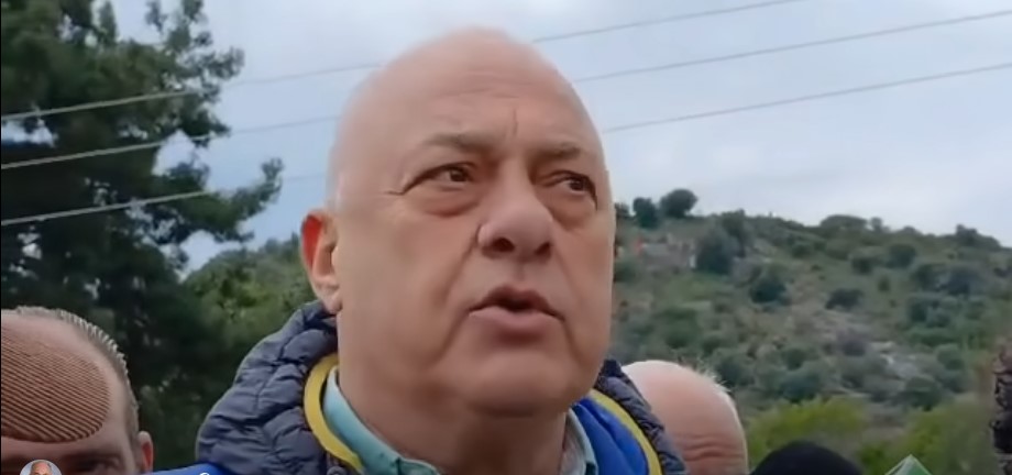 Αχ. Μπέος: Απαράδεκτη η κατάσταση με τις τοποθετήσεις οπτικών ινών