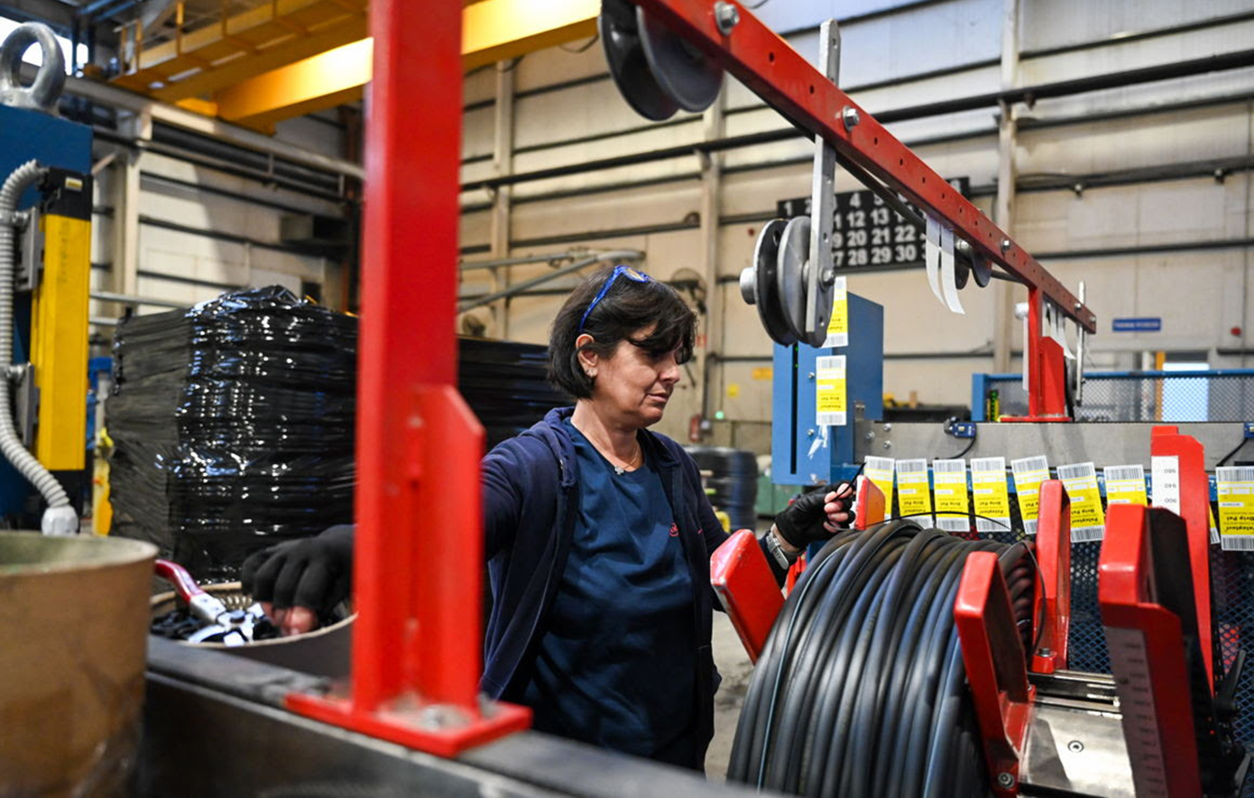 Κατάρτιση για 25.000 ανέργους με προσαρμογή στις βιομηχανικές ανάγκες