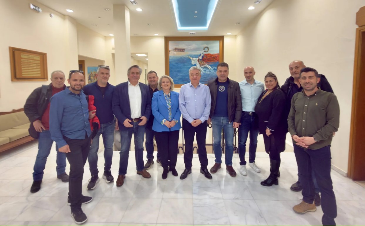 Συνάντηση του Περιφερειάρχη Κρήτης με την Διδασκαλική Ομοσπονδία Ελλάδας (ΔΟΕ)