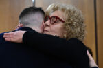 Συγκίνηση στο Εφετείο μετά την ετυμηγορία για τη Χρυσή Αυγή: Συγκλονισμένη η Μάγδα Φύσσα – Αποκαρδιωμένοι Κασιδιάρης και Λαγός