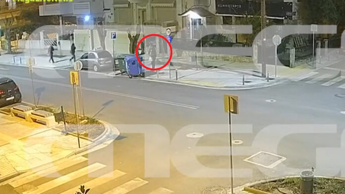 Αποκαλυπτικό βίντεο ντοκουμέντο: Ο 20χρονος Κλεομένης στην Καλαμαριά τρέχει για να σωθεί και καταρρέει