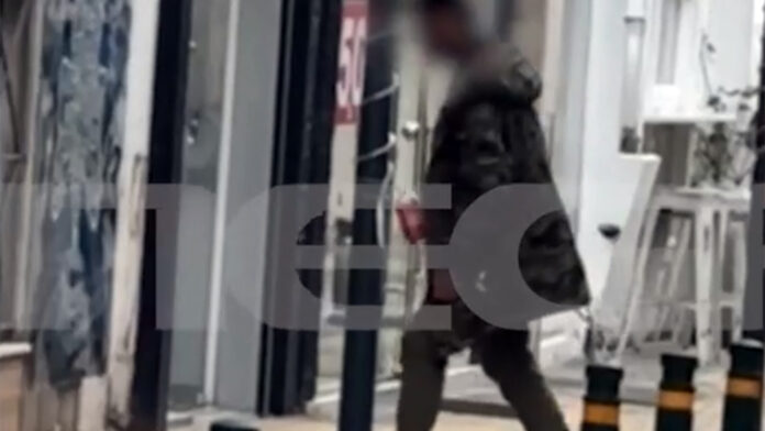 Καταιγιστικές έρευνες για τον «δράκο» του Περιστερίου που στοχεύει γυναίκες – «Οι αρχές διαθέτουν τη φωτογραφία του»