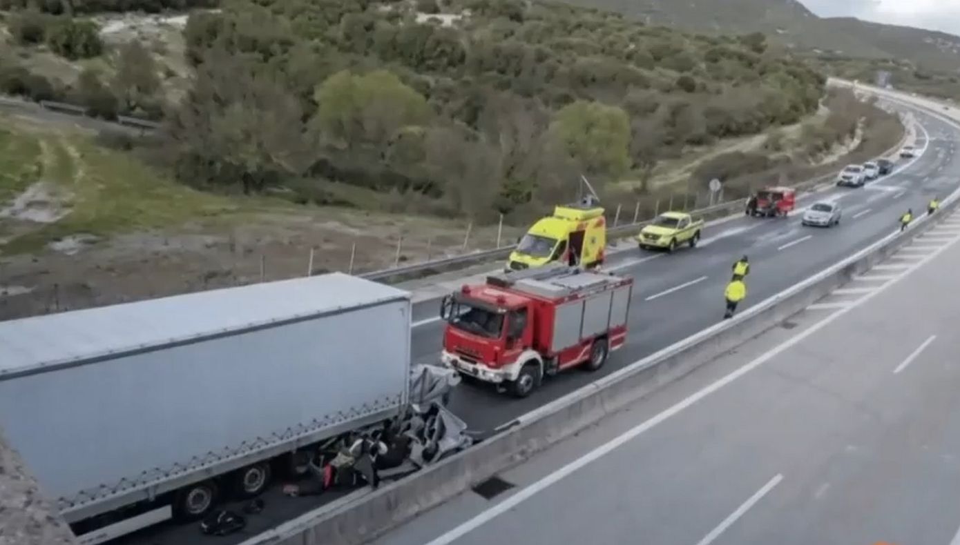 Διπλό δυστύχημα στην Εγνατία οδό: Σκηνές αρχαίας τραγωδίας στο Νοσοκομείο Ιωαννίνων – Συντετριμμένος ο σύζυγος της συνοδηγού που έχασε τη ζωή της