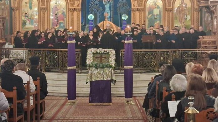 Μεγάλη προσέλευση πιστών στη βραδιά Εκκλησιαστικής Μουσικής στο Παλαιό Φάληρο