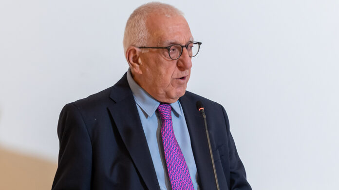 Κακλαμάνης για Καραλή: Τα φιλόδοξα όνειρα και οι στόχοι που μοιάζουν άπιαστοι είναι εφικτοί