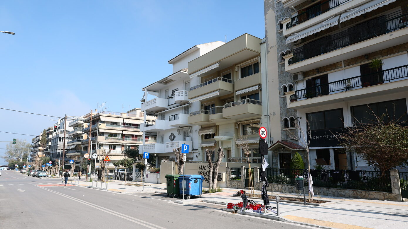 «Μαρτυρικός ο θάνατος του 20χρονου Κλεομένη, έχασε δυόμισι λίτρα αίμα» αναφέρει ο δικηγόρος της οικογένειας – Ο δράστης απολογείται αύριο