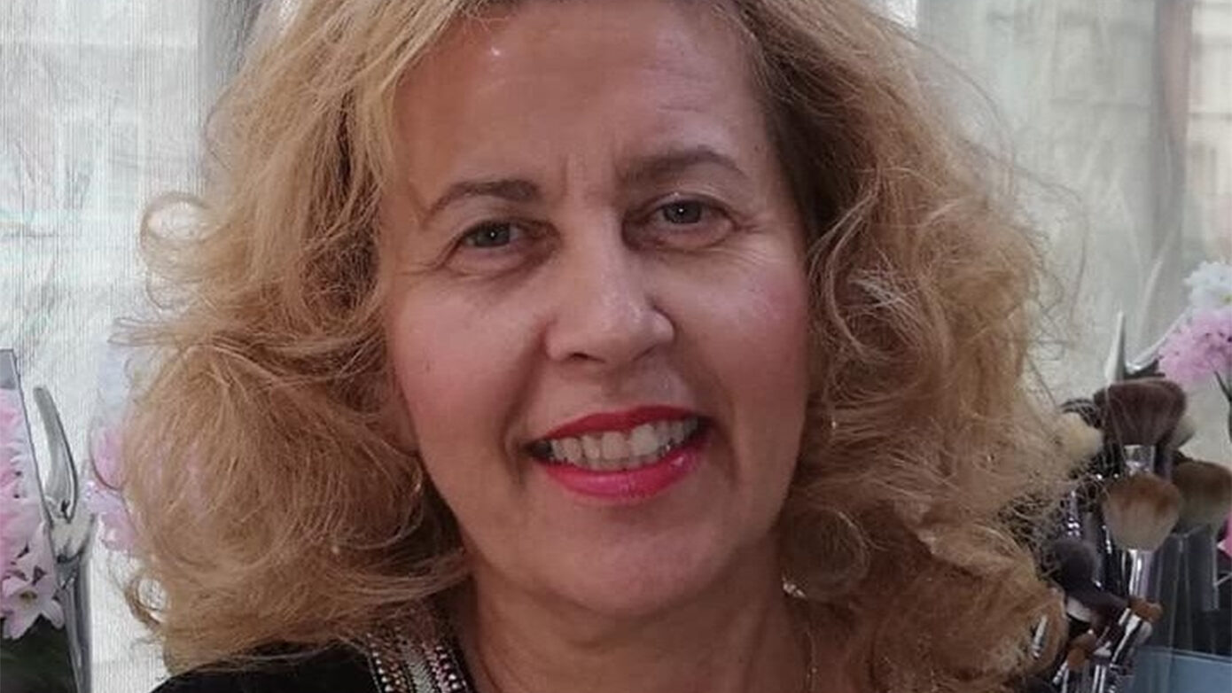 «Με αποκαλούσαν π…, πετούσαν αντικείμενα, έδειχναν τα οπίσθιά τους»: Η φρίκη που αποκάλυψε η καθηγήτρια στη Θεσσαλονίκη
