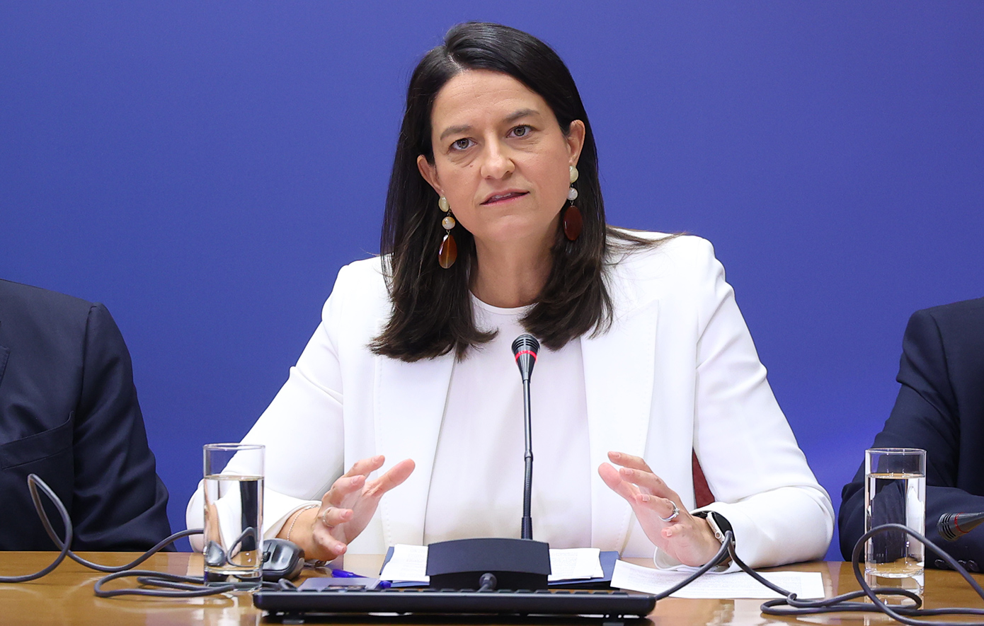 Ζωντανά η συνέντευξη Τύπου για την καινούρια αύξηση του κατώτατου μισθού