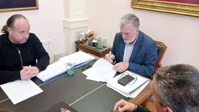Δ.Κ. Κέρκυρας: Υπογραφή σύμβασης για τη νέα συνδετική οδό στην Παράκαμψη Αεροδρομίου